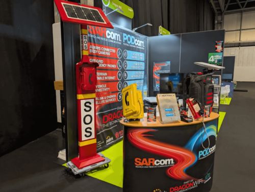 Últimos blogs da empresa sobre Ponto de Ajuda de Emergência Solar 4G na Exposição de Birmingham, Redefinindo a Comunicação Confiável para Resposta Crítica