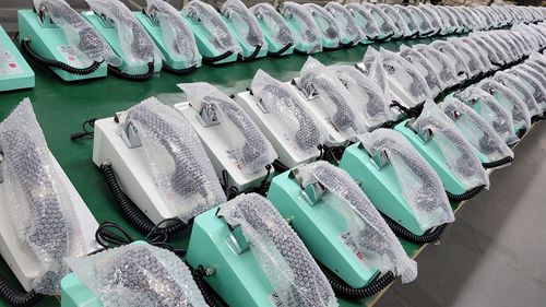 Últimas notícias da empresa sobre J&R personalizou telefones ásperos da linha de apoio ao cliente 4G para projetos da estação do táxi em Japão.